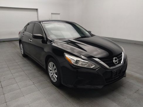 Used 2018 Nissan Altima 2.5 S w/ S Convenience Package image 13