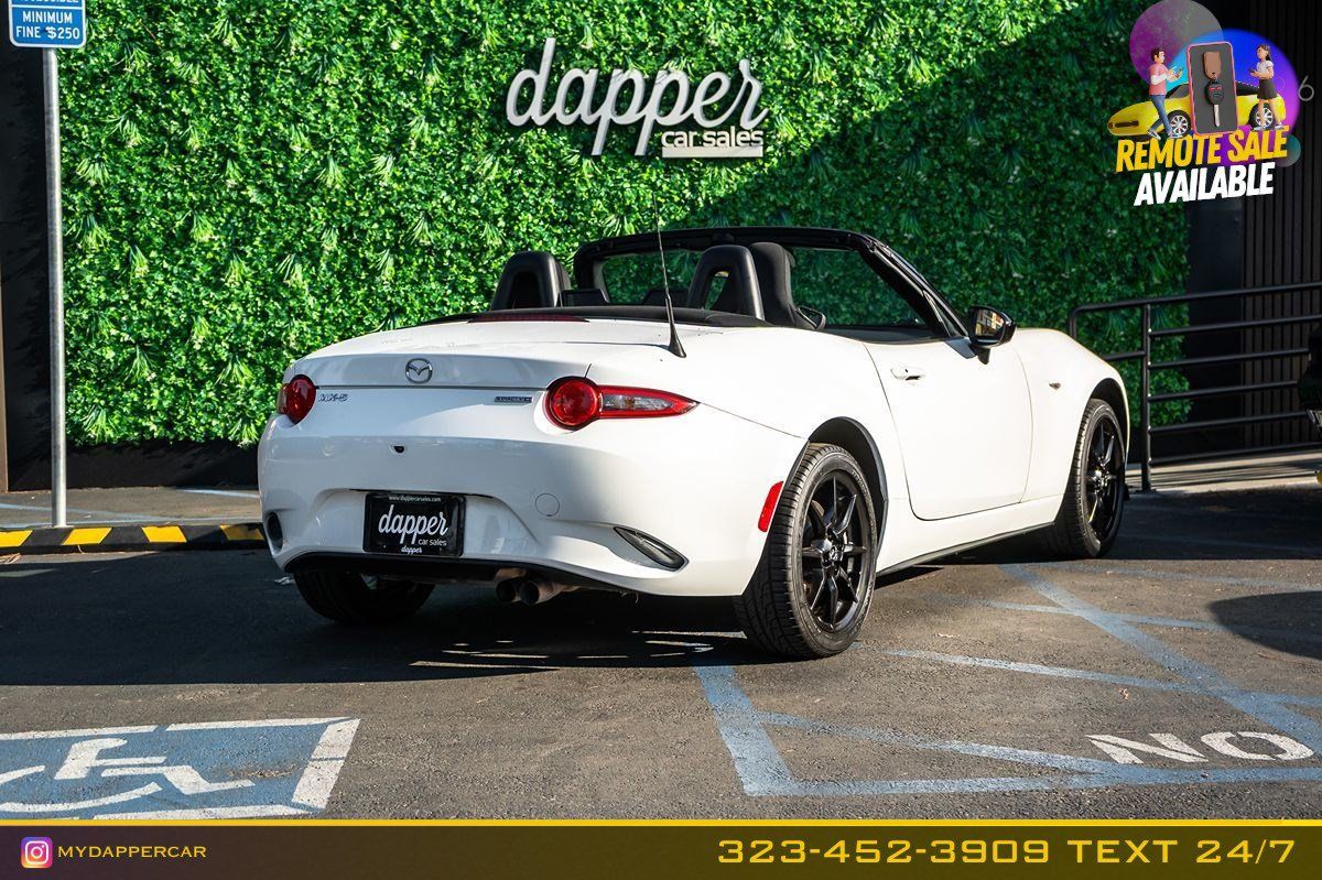 Used 2021 MAZDA MX-5 Miata Sport RWD image 4