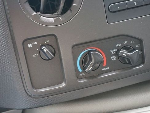 Used 2014 Ford E-350 and Econoline 350 Super Duty image 14