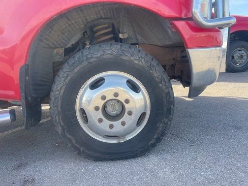 Used 2006 Ford F350 Lariat image 17