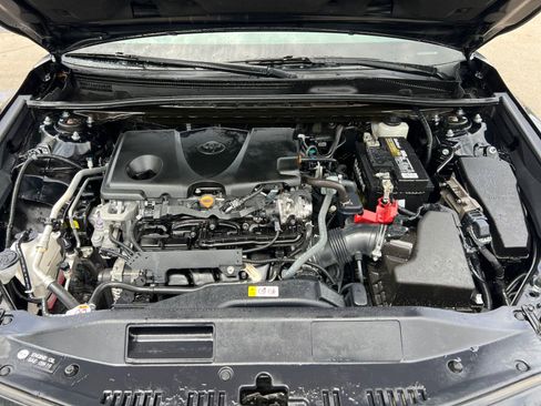 Used 2021 Toyota Camry LE FWD image 31