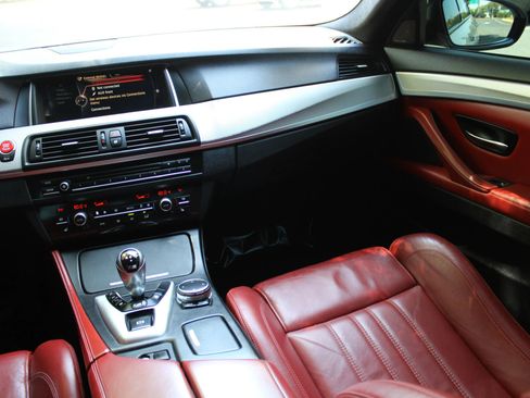 Used 2016 BMW M5 RWD image 15