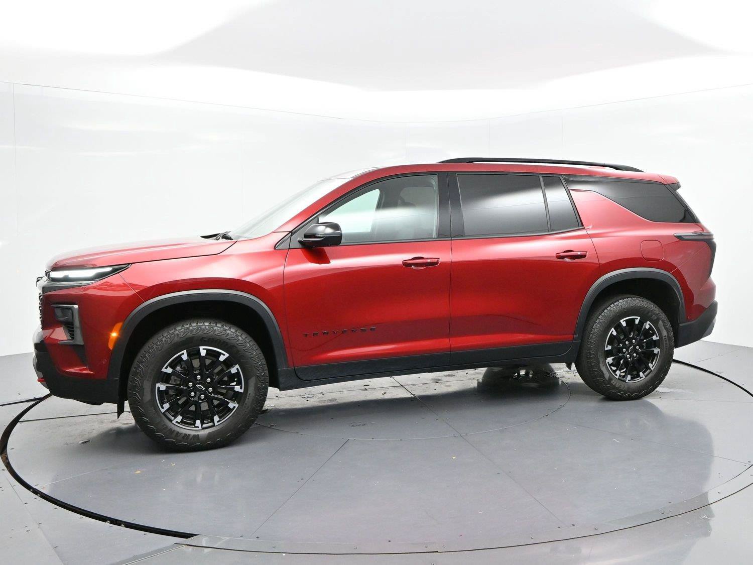 Used 2024 Chevrolet Traverse Z71 w/ Enhanced Driving Package AWD/4WD image 4