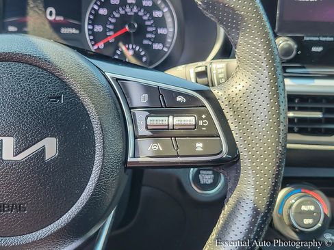 Used 2024 Kia Forte GT-Line w/ GT-Line Premium Package image 17