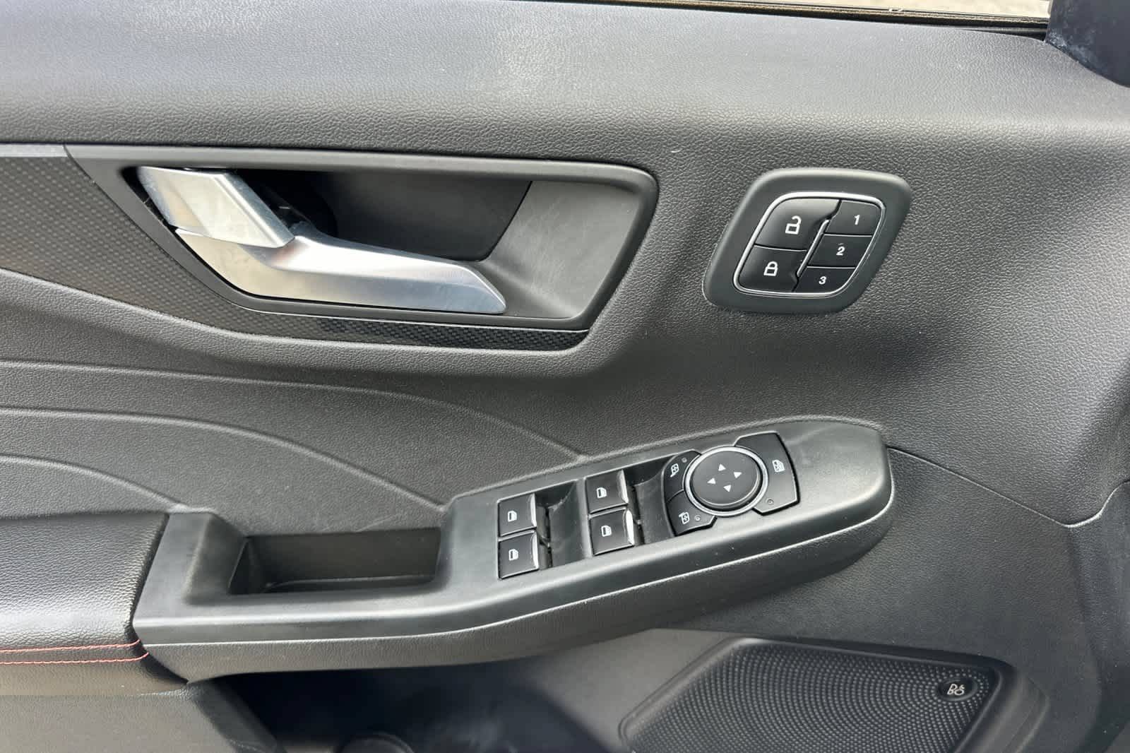 Used 2023 Ford Escape ST-Line Select w/ Tech Pack #2 AWD/4WD image 13