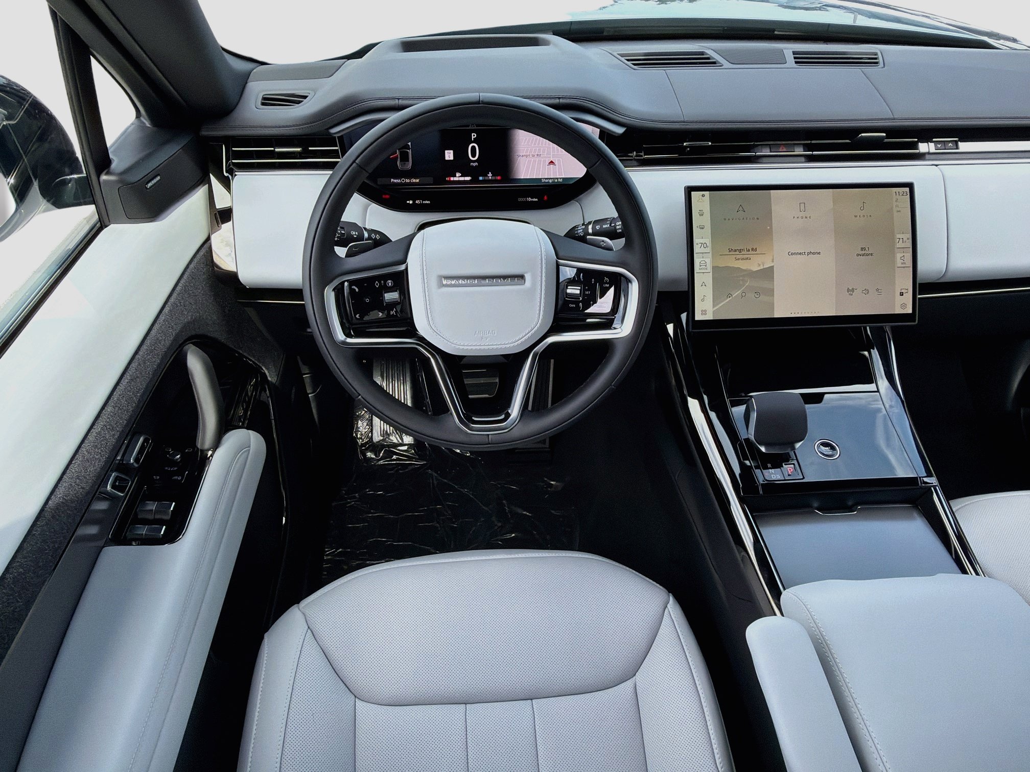 New 2027 Land Rover Range Rover Sport SE AWD/4WD image 18