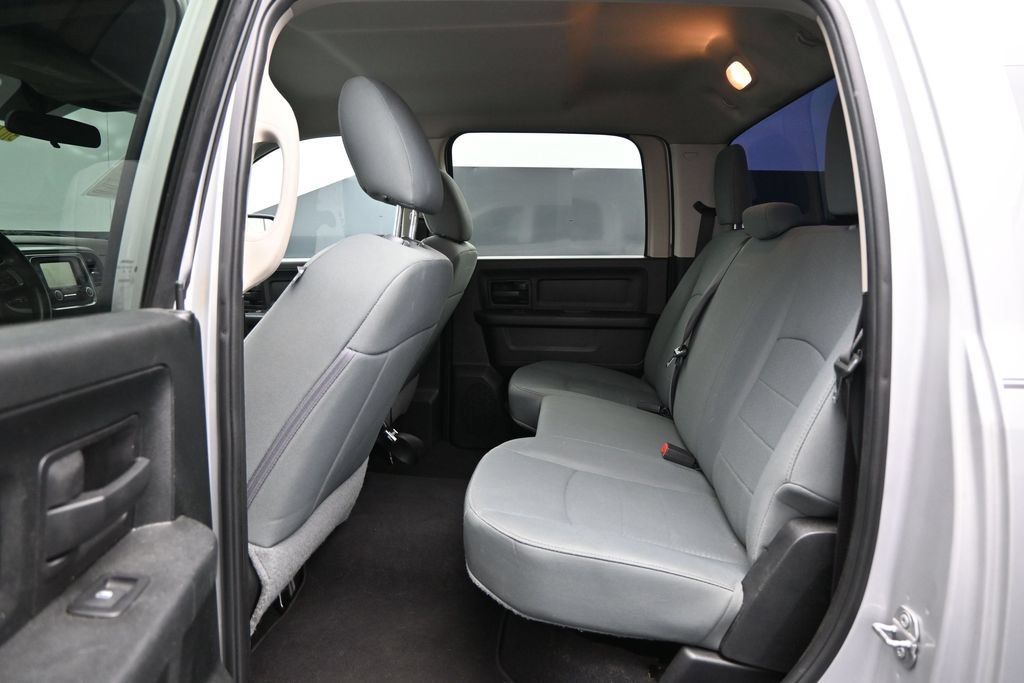 Used 2018 RAM 1500 Express w/ Express Value Package RWD image 22