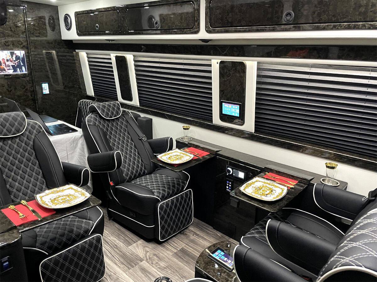 Used 2022 Mercedes-Benz Sprinter 3500 image 36