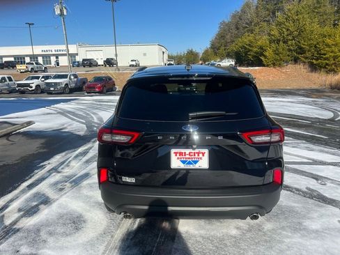 New 2025 Ford Escape ST-Line w/ Cold Weather Package image 25