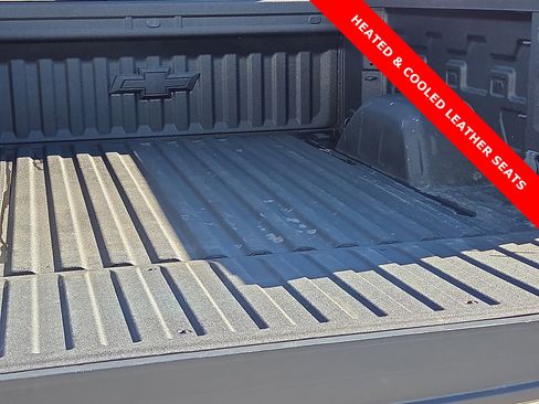 Used 2024 Chevrolet Silverado 1500 LTZ image 9