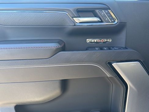 Used 2024 GMC Sierra 1500 AT4X image 9