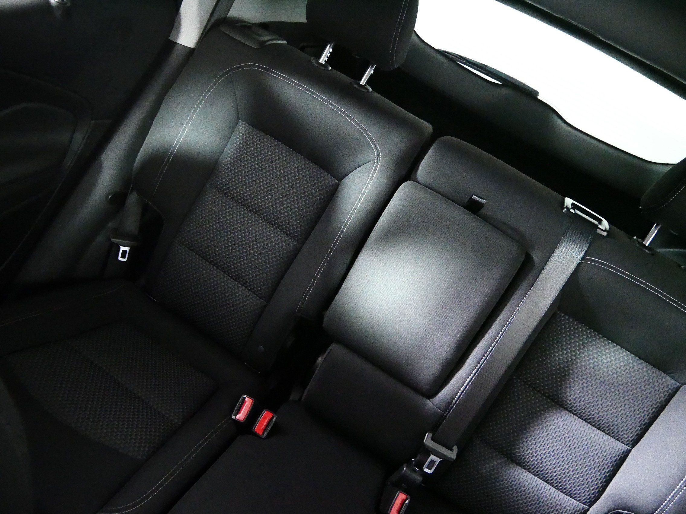 Used 2023 GMC Terrain SLE w/ Driver Convenience Package AWD/4WD image 12