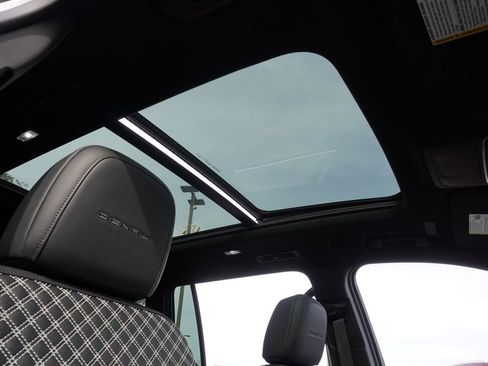 New 2025 GMC Acadia Denali w/ Super Cruise Package image 14