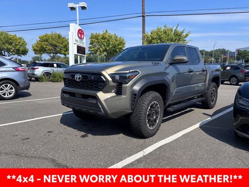Used 2025 Toyota Tacoma TRD Off-Road AWD/4WD image 3