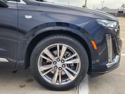 Used 2022 Cadillac XT6 Premium Luxury AWD/4WD image 8