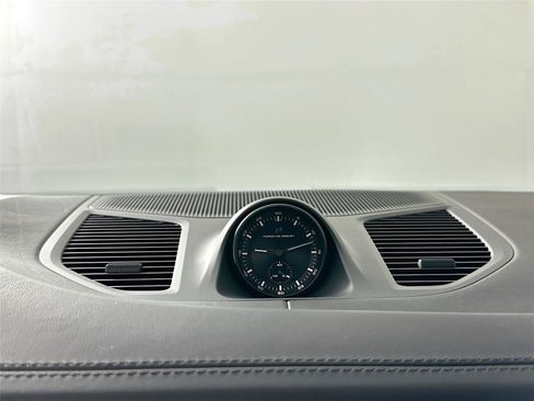 Certified 2025 Porsche Cayenne S AWD/4WD image 24
