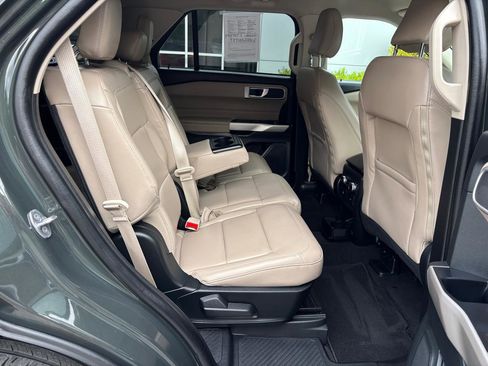 Used 2023 Ford Explorer XLT w/ Equipment Group 202A image 14