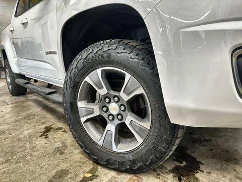 Used 2016 Chevrolet Colorado Z71 AWD/4WD image 12