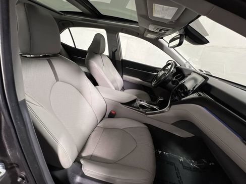 Used 2023 Toyota Camry XLE w/ Navigation Package image 27