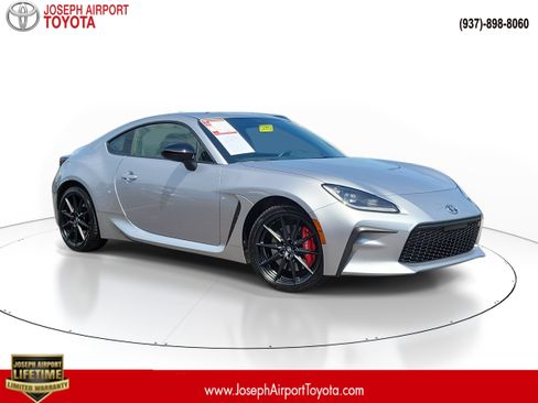 Used 2025 Toyota GR86 w/ Performance Package RWD image 1