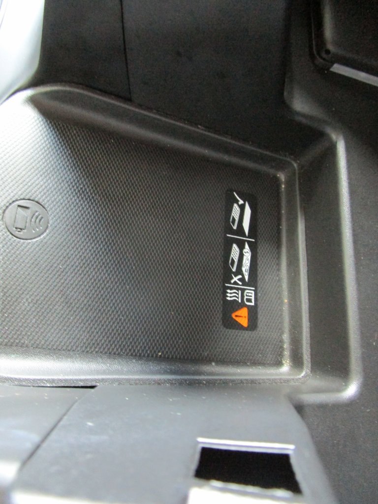 Used 2023 Chevrolet Silverado 1500 High Country w/ High Country Premium Package AWD/4WD image 52