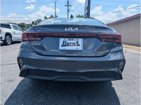 Used 2024 Kia Forte LXS FWD image 4
