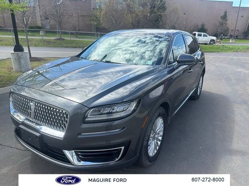 Used 2019 Lincoln Nautilus Premier AWD/4WD image 10
