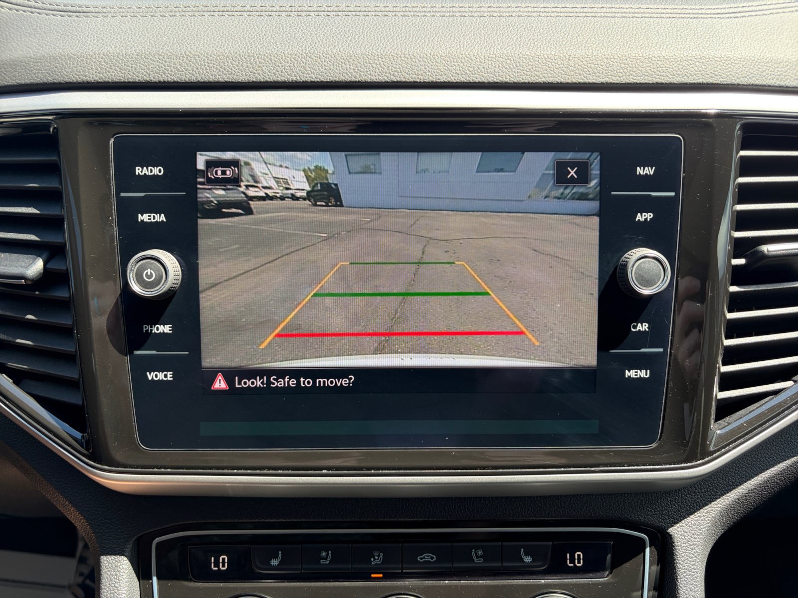 Certified 2022 Volkswagen Atlas SEL Premium AWD/4WD image 29