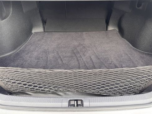Used 2022 Toyota Camry LE image 12
