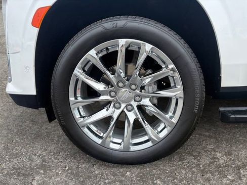 Certified 2024 Cadillac Escalade ESV Premium Luxury Platinum w/ Heavy-Duty Trailer Package AWD/4WD image 14