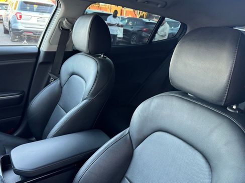 Used 2018 Kia Stinger Premium image 18