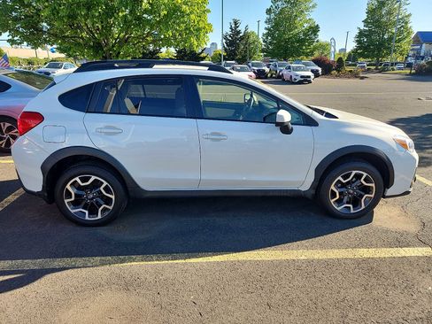 Used 2017 Subaru Crosstrek 2.0i Premium AWD/4WD image 6