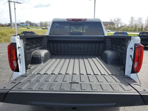 New 2026 GMC Sierra 1500 AT4 w/ AT4 Premium Package AWD/4WD image 11