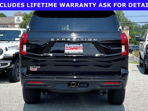 Used 2025 Ford Expedition Active RWD image 4