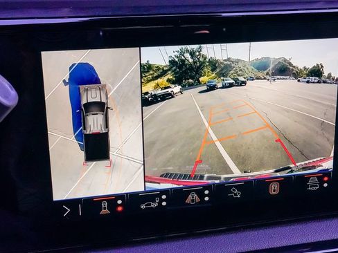 New 2026 GMC Sierra 2500 AT4 w/ AT4 Premium Plus Package AWD/4WD image 24