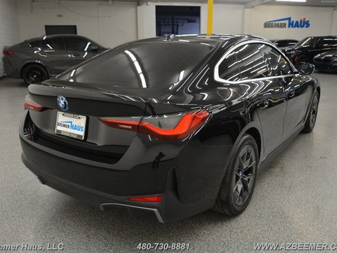 Used 2023 BMW i4 eDrive35 RWD image 11