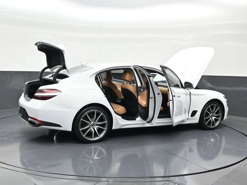 Used 2022 Genesis G70 3.3T AWD/4WD image 31