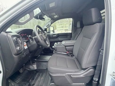 New 2026 GMC Sierra 3500 Pro w/ Convenience Package image 6