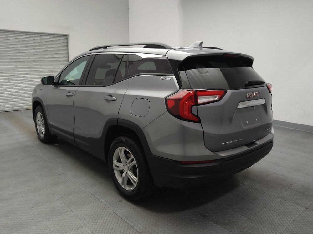 Used 2024 GMC Terrain SLE w/ Driver Convenience Package AWD/4WD image 5