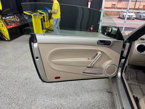 Used 2013 Volkswagen Beetle 2.5 image 10