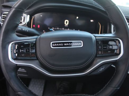 Used 2022 Jeep Grand Wagoneer Series II AWD/4WD image 30