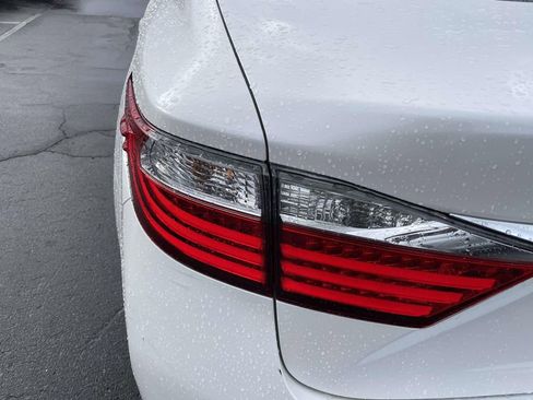 Used 2014 Lexus ES 350 350 w/ Luxury Package image 23