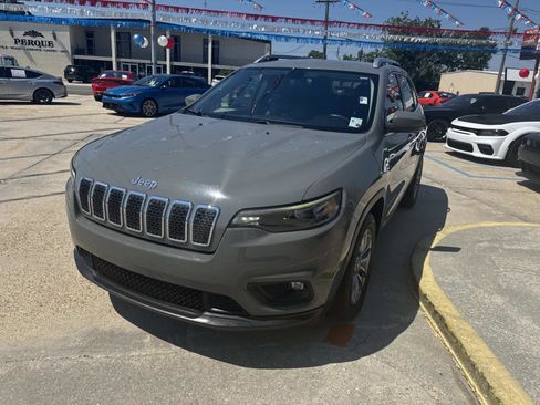 Certified 2020 Jeep Cherokee Latitude Plus image 3