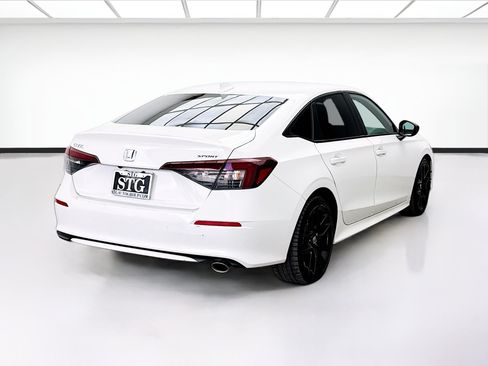 Used 2025 Honda Civic Sport image 4