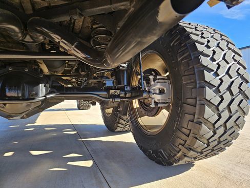 Used 2023 Jeep Gladiator Sport image 24