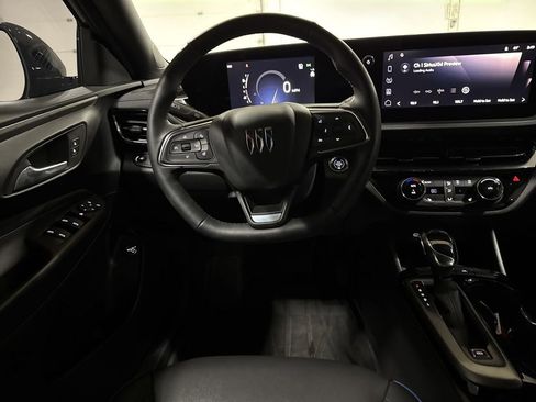 Used 2025 Buick Envista Sport Touring w/ Convenience I Package image 11