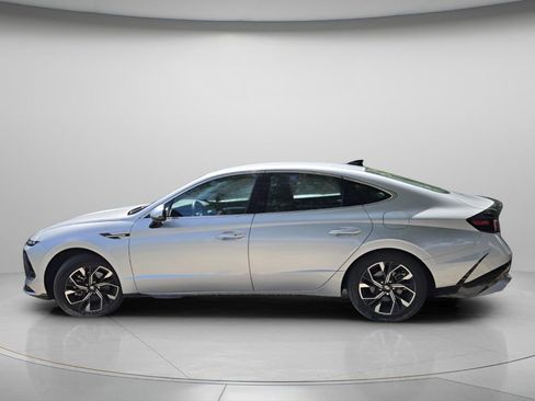 Certified 2024 Hyundai Sonata SEL FWD image 4