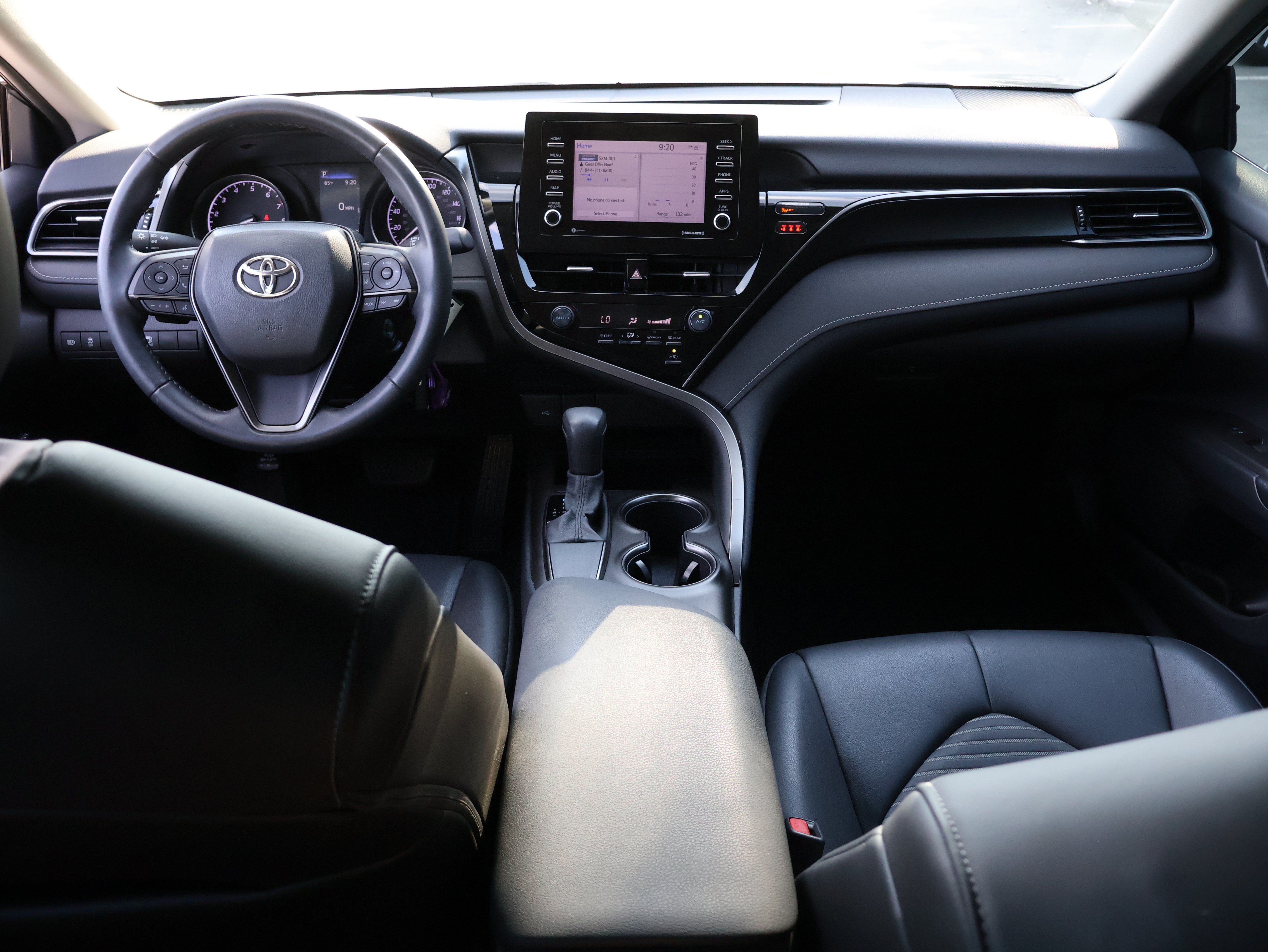 Used 2021 Toyota Camry SE FWD image 19