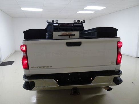 Used 2022 Chevrolet Silverado 2500 LT w/ Convenience Package AWD/4WD image 5