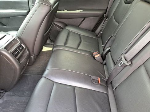 Used 2019 Cadillac XT5 Luxury FWD image 21